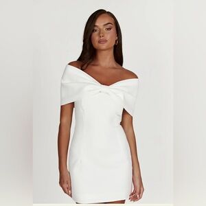 Meshki Gwyneth Off Shoulder Bow Mini Dress - White